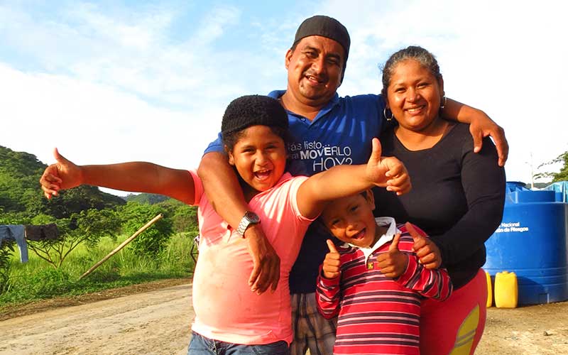 A family getting through tragedy with the support of Proyecto Samán